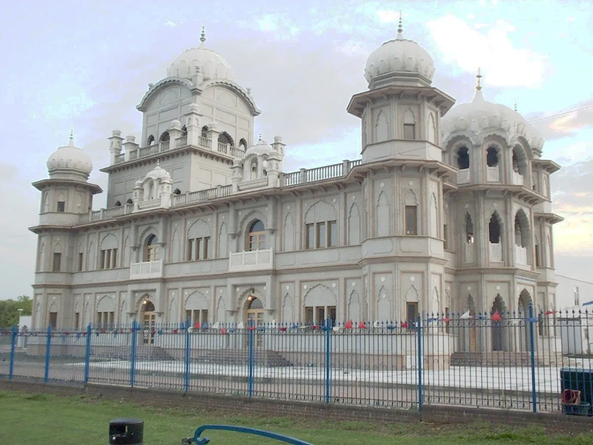 Guru Nanak Gurdwara, Bedford