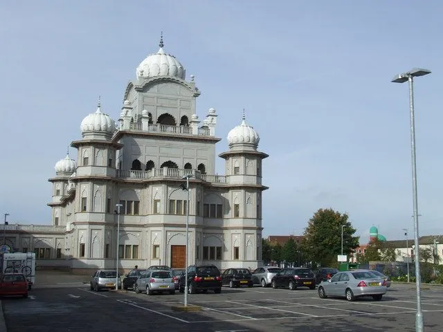 Guru Nanak Gurdwara, Bedford — view 4