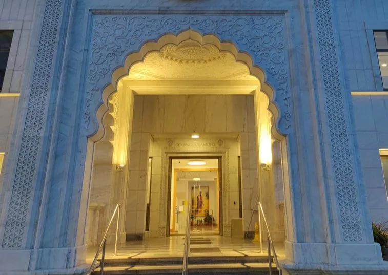 Gurdwara Singh Sabha London East Barking, Barking — view 2