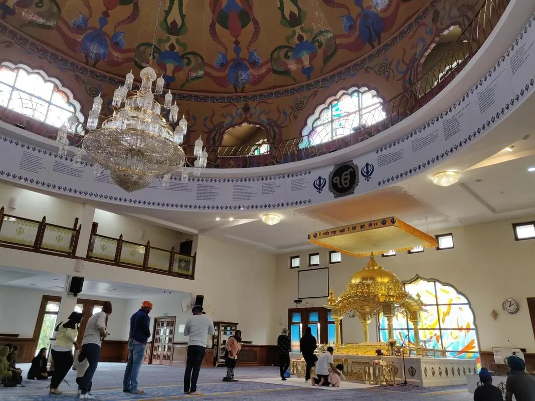 Guru Nanak Darbar Gurdwara, Gravesend — view 2