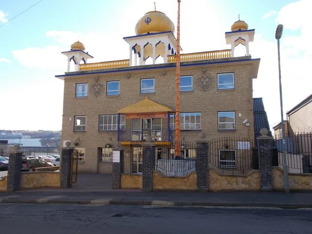 Guru Nanak Gurdwara, Huddersfield