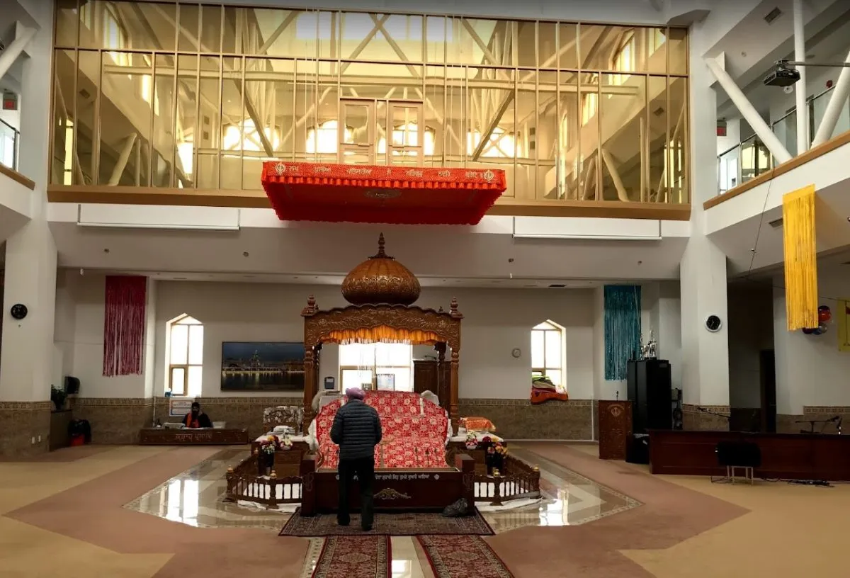 Gurdwara Guru Nanak Darbar, LaSalle, Montreal (LaSalle) — view 3