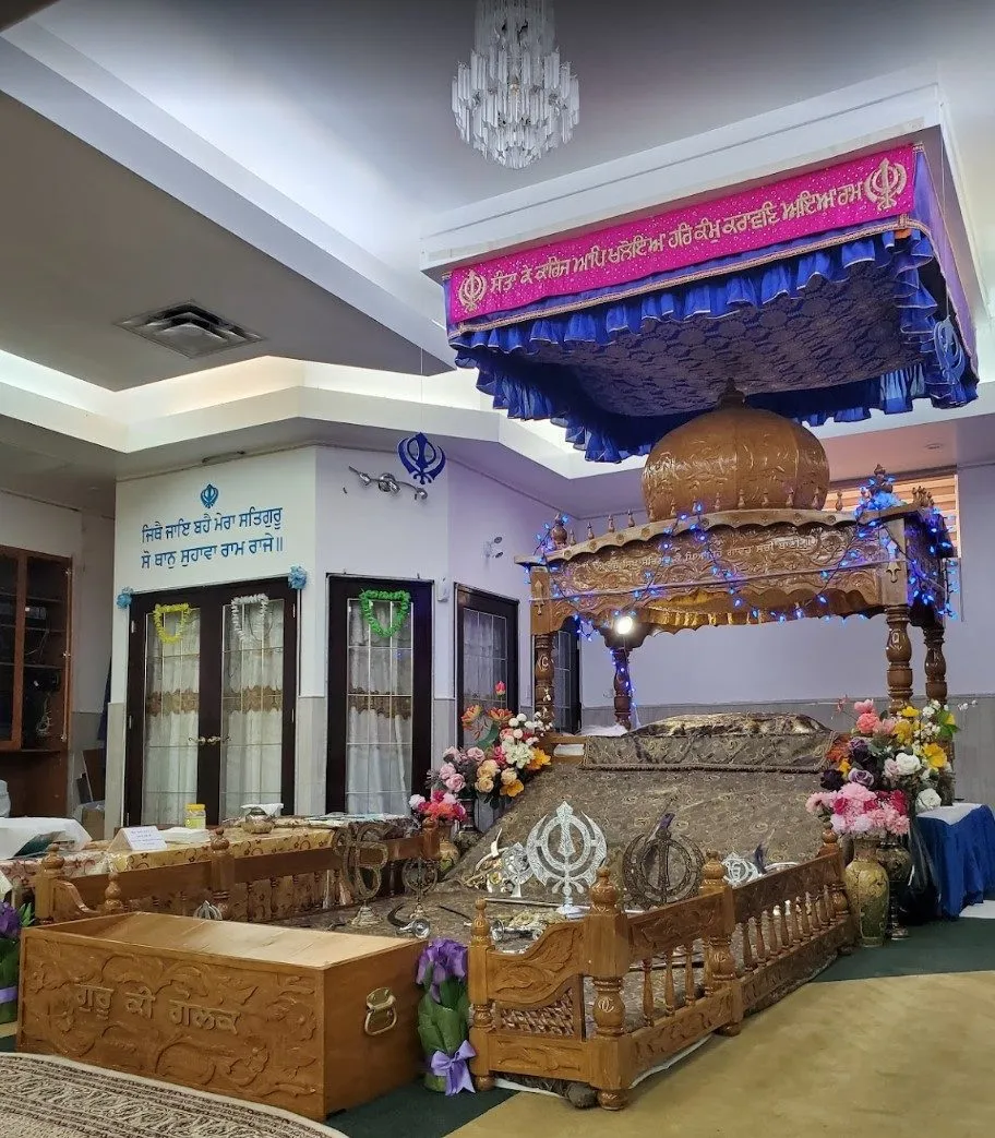 Gurdwara Guru Nanak Darbar, Park Extension, Montreal (Park Extension) — view 2